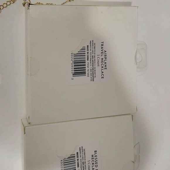 4 PIECES 2 necklaces and 2 bracelets  ALL NEW - Picture 6 of 6